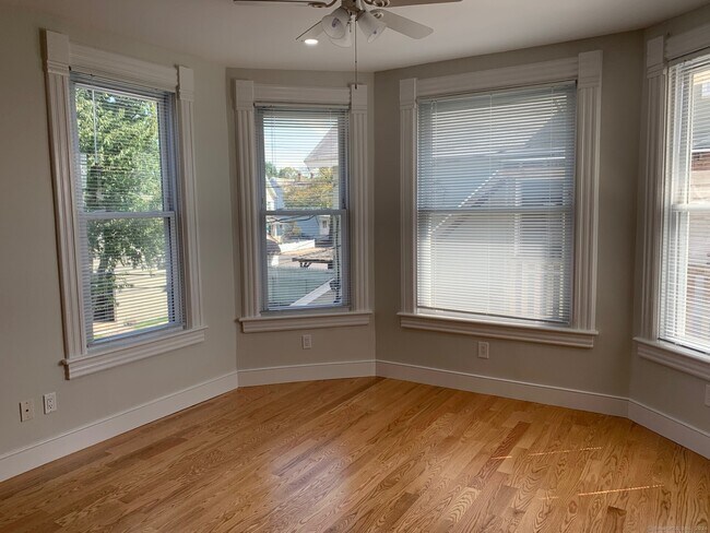 Building Photo - 35 Seaview Ave