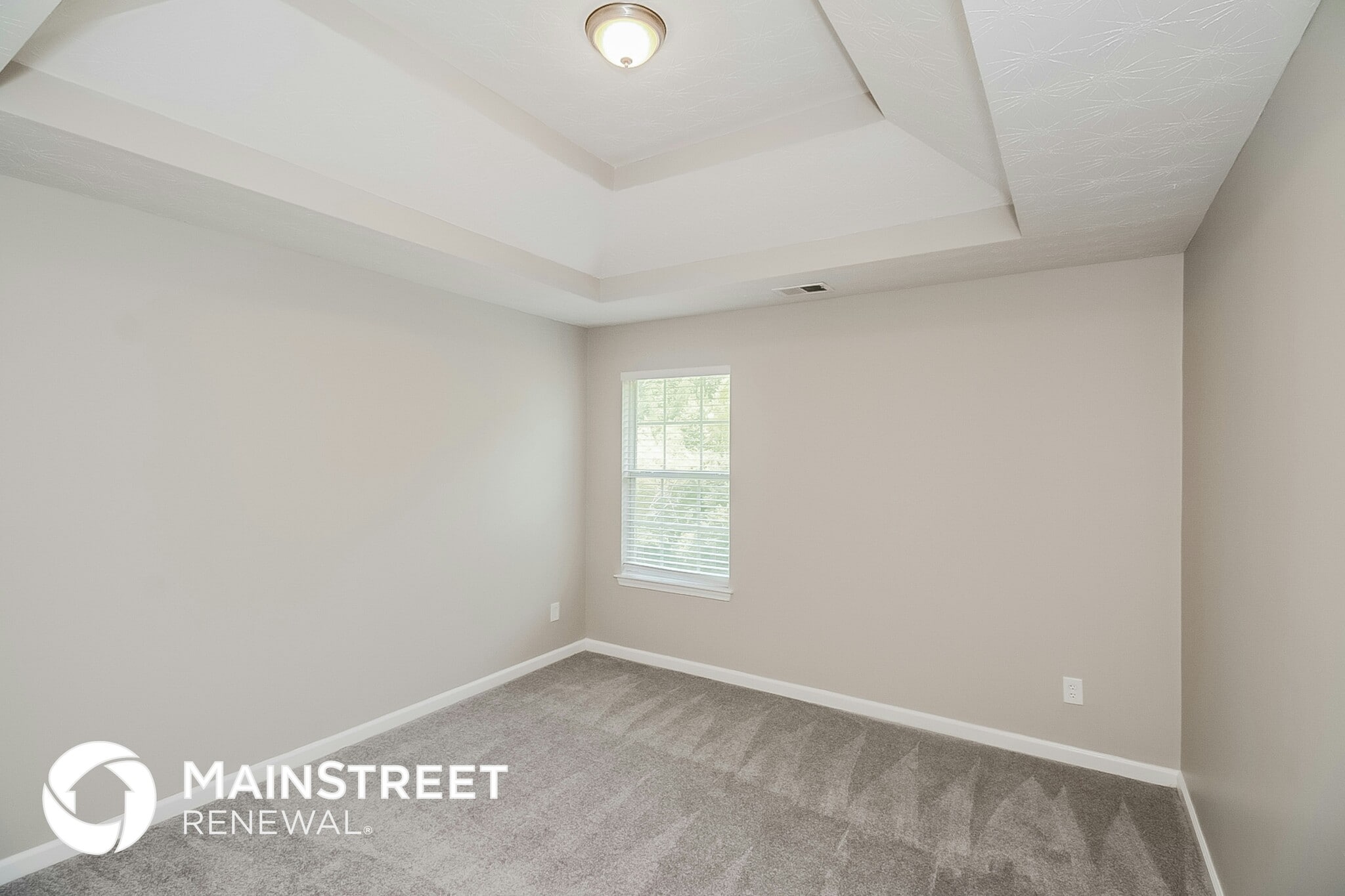 Building Photo - 4050 Castle Way Dr