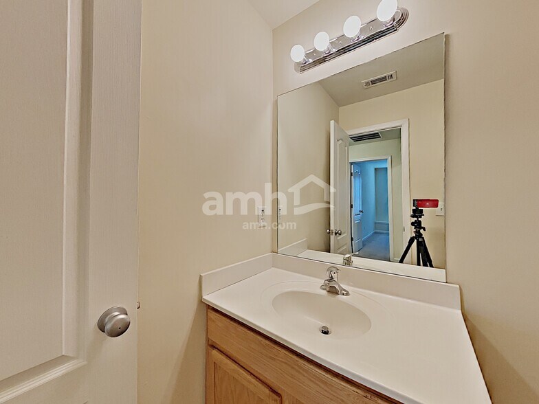 Building Photo - 3198 Cedar Glade Ln