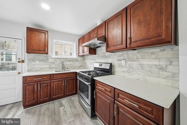 Building Photo - 1625 S Marston St