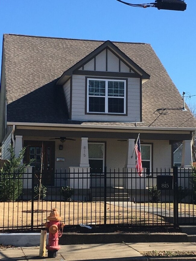 Building Photo - East Nashville Beauty