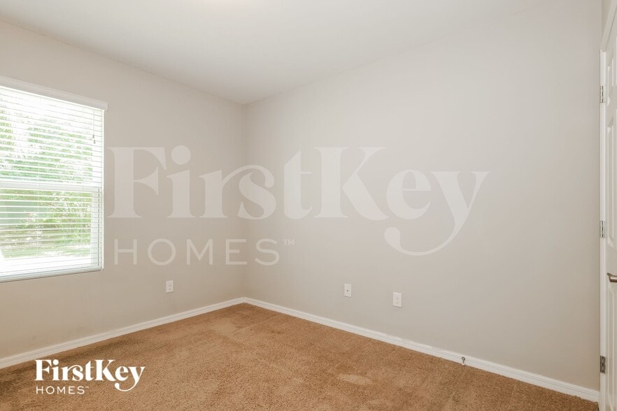 Building Photo - 1622 SW 22nd St