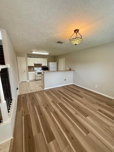 Building Photo - 28834 Red River Loop