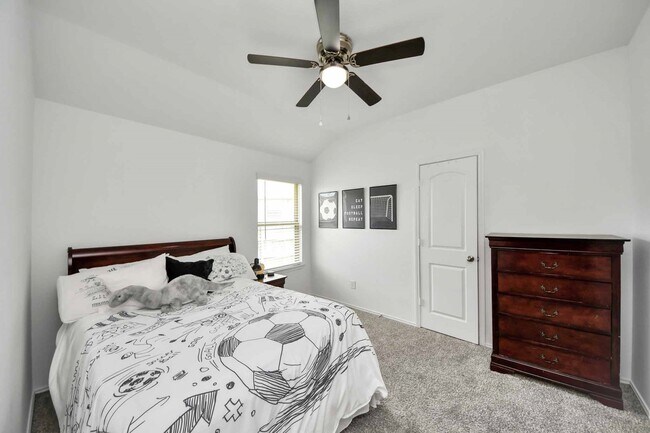 Building Photo - 22939 San Giorgio Ct
