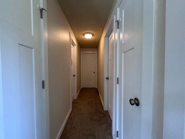 Building Photo - Large 4 Bedroom home with views of Bellingham Bay and Garage