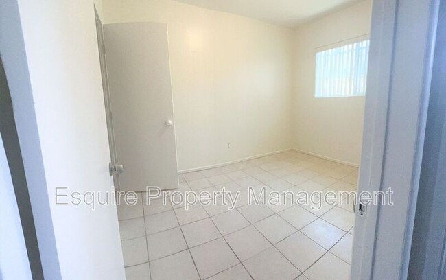 Building Photo - 310 Hill St