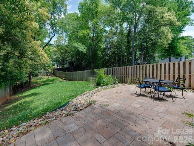 Building Photo - 326 State St