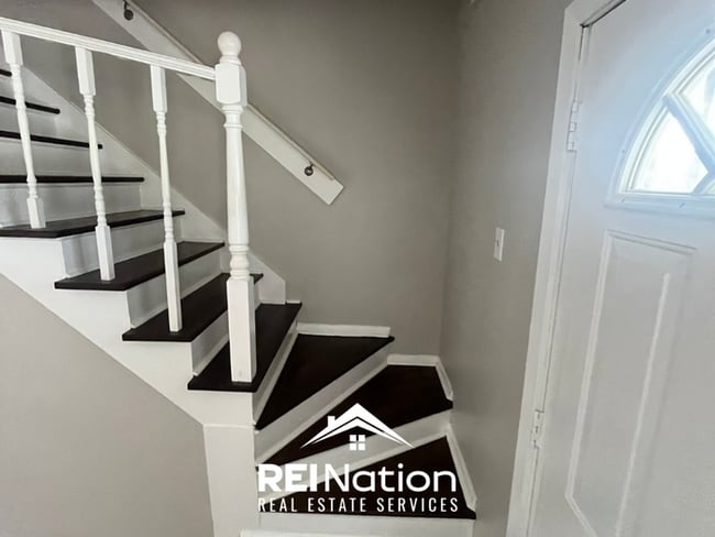 Building Photo - RARE FIND! 4BR/2BA in Memphis | Open Kitchen & Hardwoods | Fenced Yard!