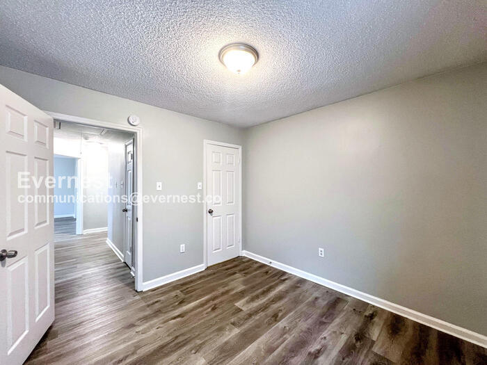 Building Photo - 4304 Ash Creek Cove