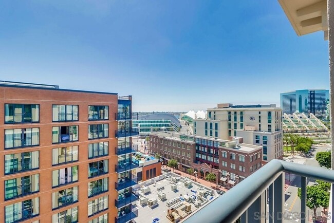 Building Photo - 530 K St