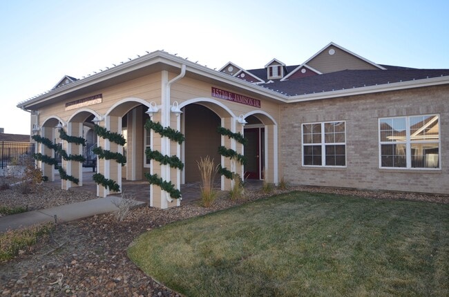 Building Photo - 15700 E Jamison Dr
