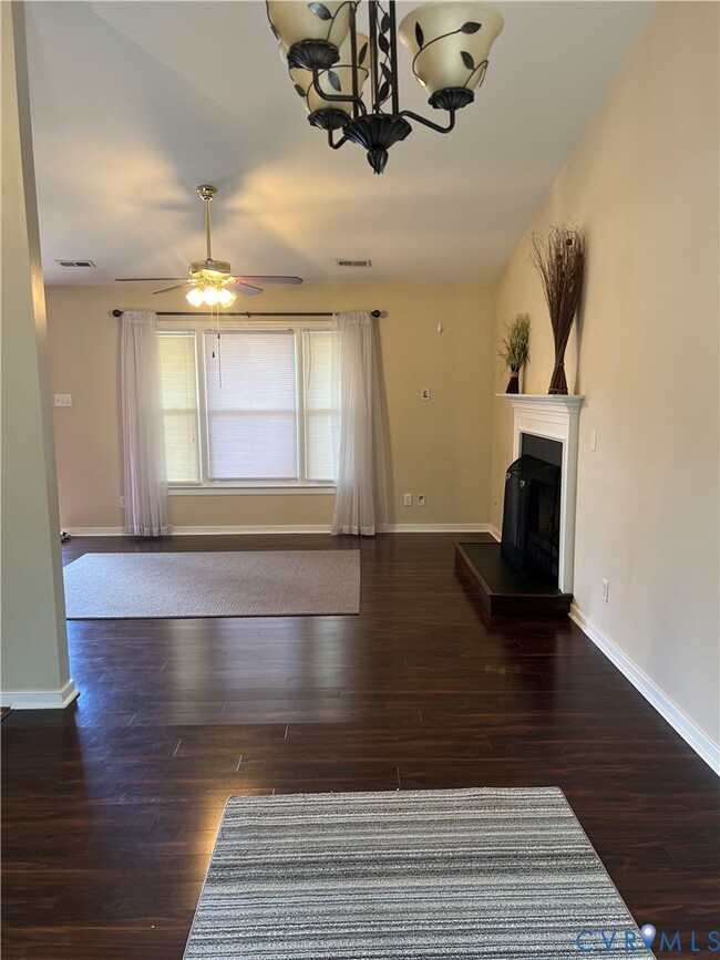 Building Photo - 9055 Castle Point Rd