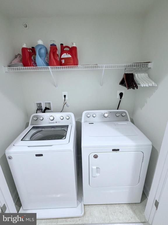 Building Photo - 7232 Barrberry Ln