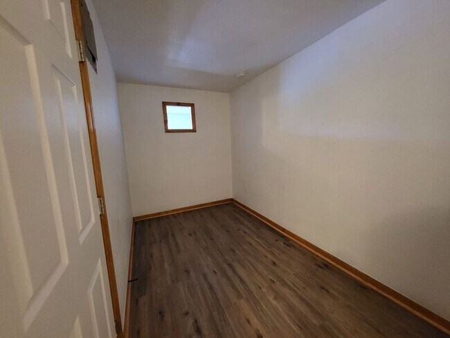 Building Photo - 1405 Neil Ln