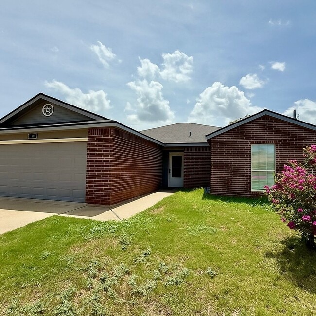 Primary Photo - Quaint four bedroom home in Belton availab...