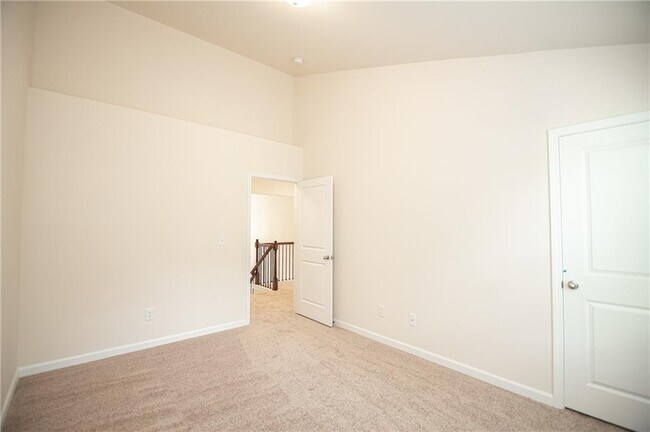 Building Photo - 6045 Williams Rd