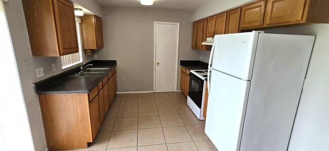 Building Photo - 108 Jalapa Dr