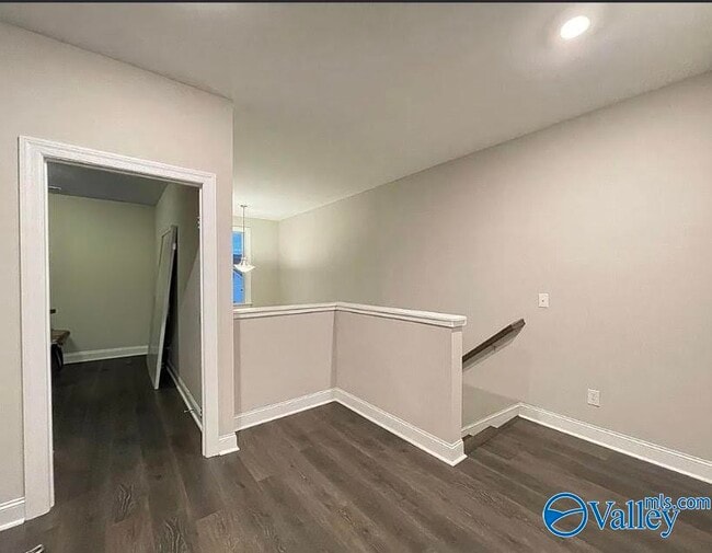 Building Photo - 50 Pine St