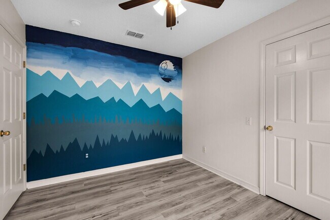 Building Photo - 9761 Leeward Way
