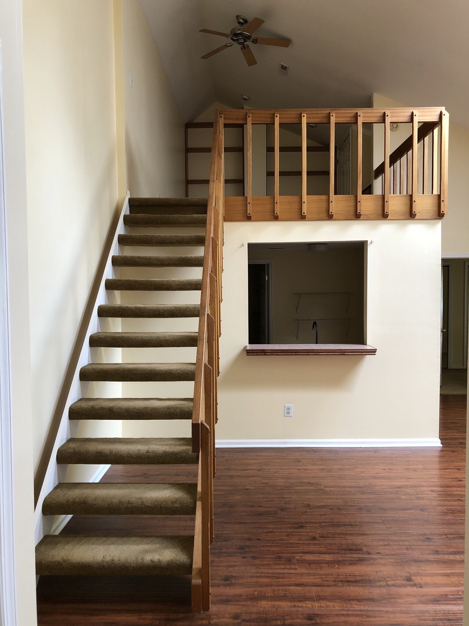 Building Photo - 506 Mountainview Dr
