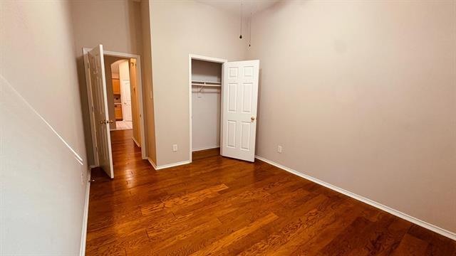 Building Photo - 5970 Dustin Trl
