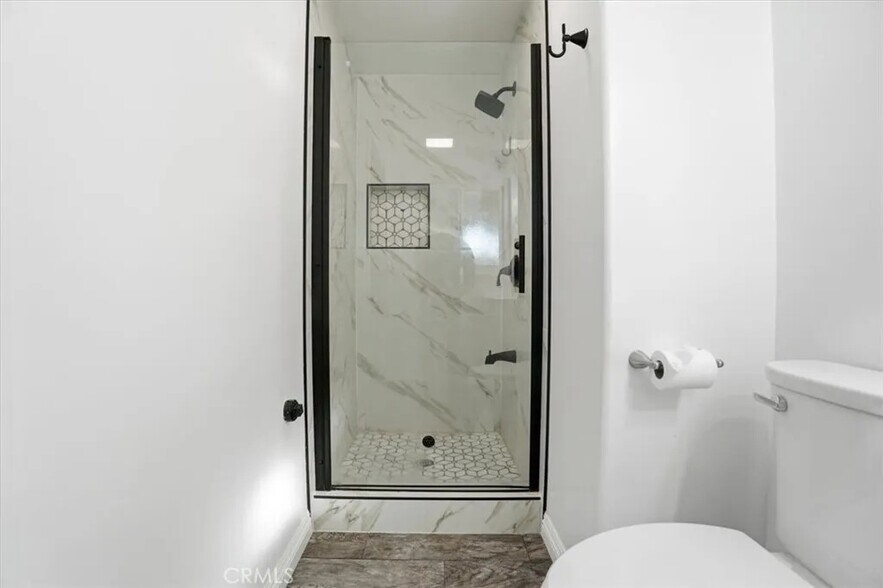 Building Photo - 1573 Casarin Ave