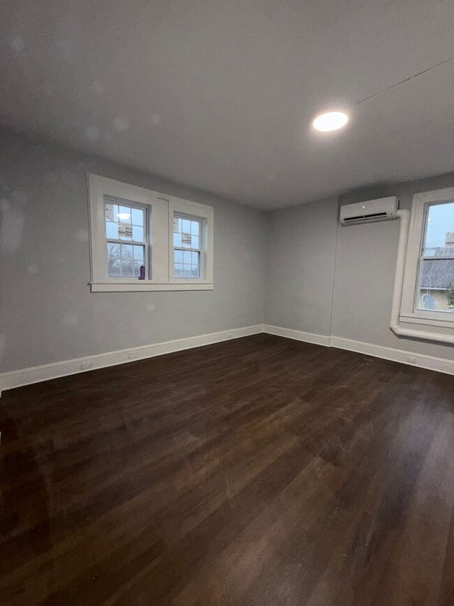 Building Photo - 226 E Winona Ave