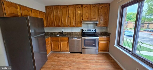 Building Photo - 5870 Chipwood Ct