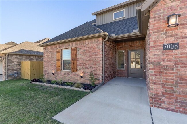 Building Photo - 7005 SW High Meadow Blvd