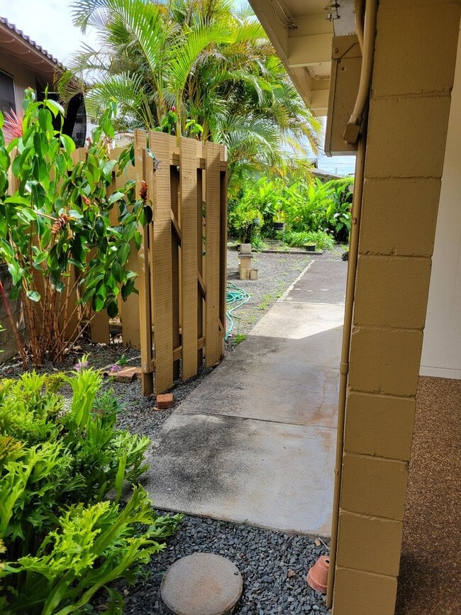 Building Photo - L658ach