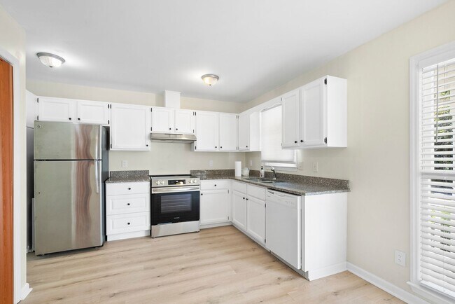 Building Photo - 6108 New Market Way