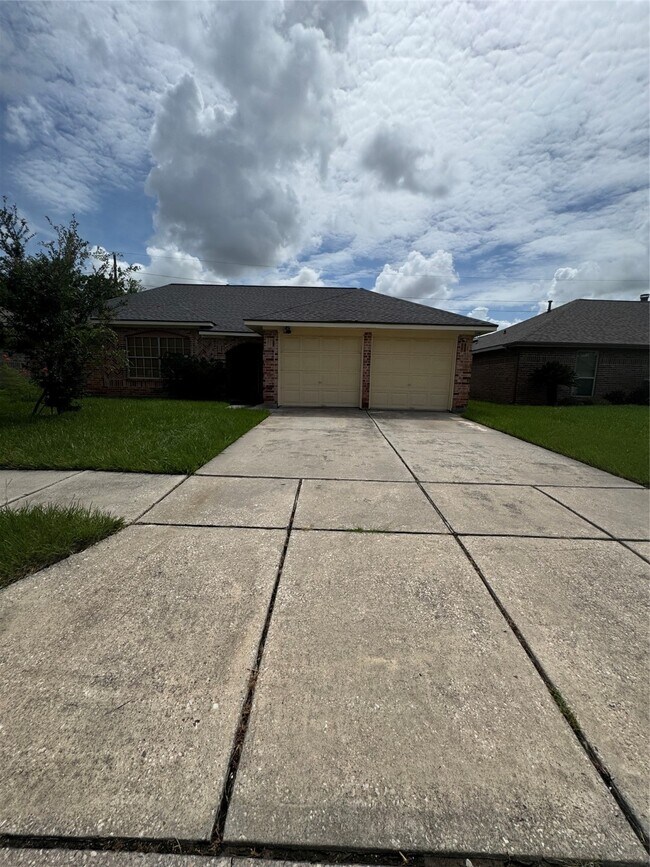 Primary Photo - 11922 Sulphur Springs Dr