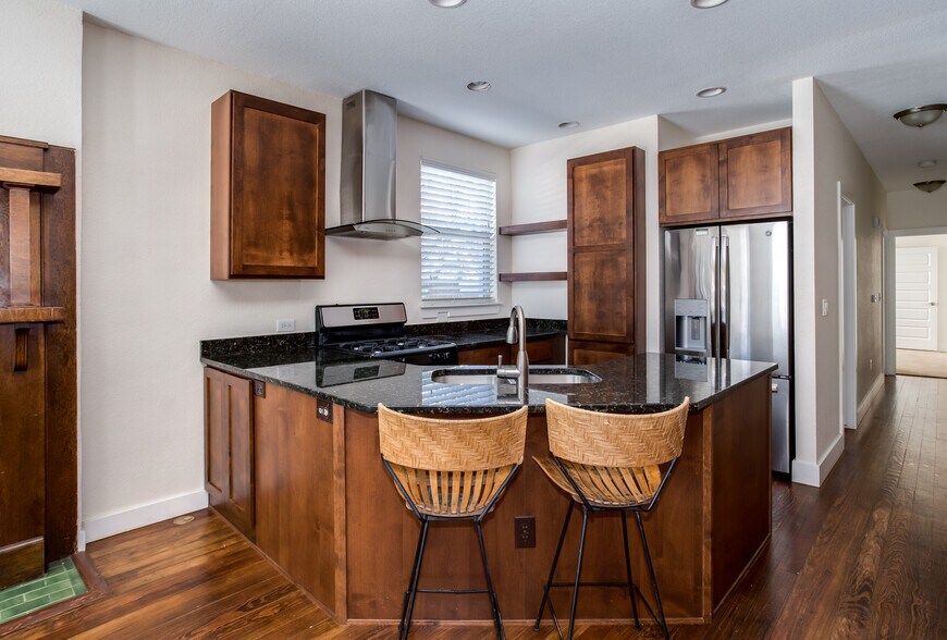 Building Photo - 3326 Quivas St