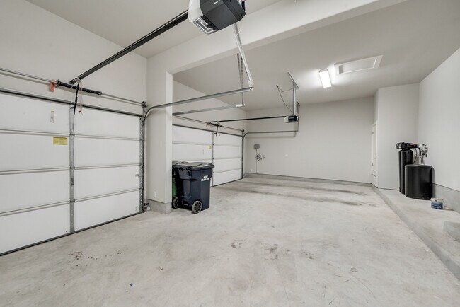 Building Photo - 8325 Paola St