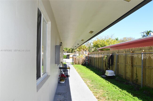 Building Photo - 701 SW 15th Ave