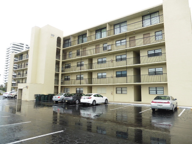 Building Photo - Amazing 1 Bed 1 Bath Furnished A1A Condo i...