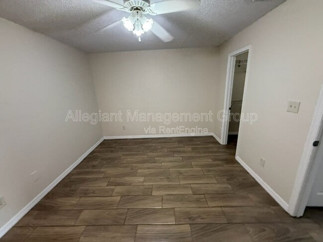 Building Photo - 2362 Harbor Town Dr