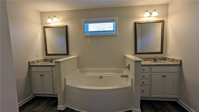 Building Photo - 249 Carvel Trl