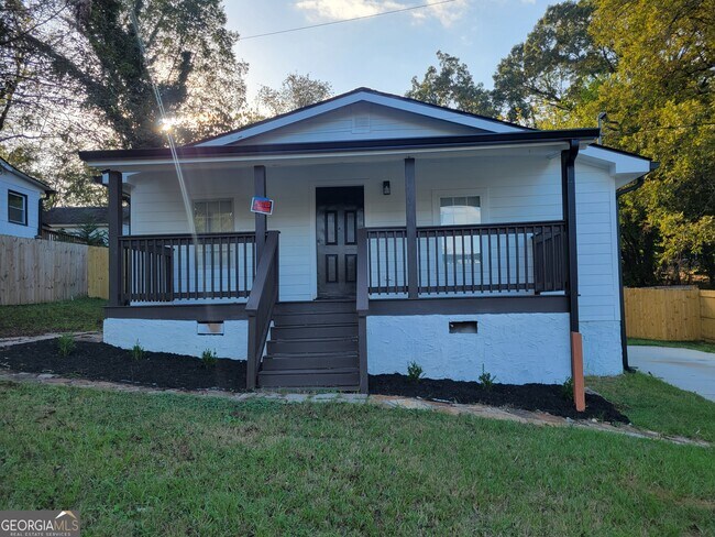 Primary Photo - 768 4th St