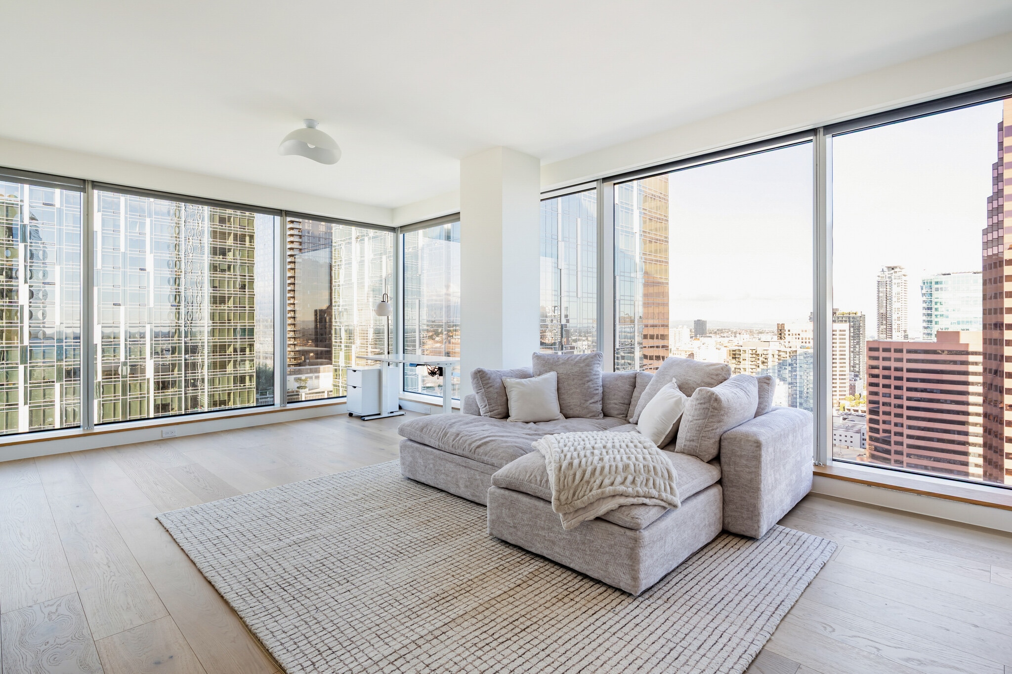 Building Photo - 889 Francisco St