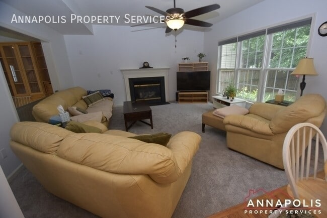 Building Photo - 307 Mainsail Dr
