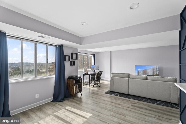 Building Photo - 5340 Holmes Run Pkwy