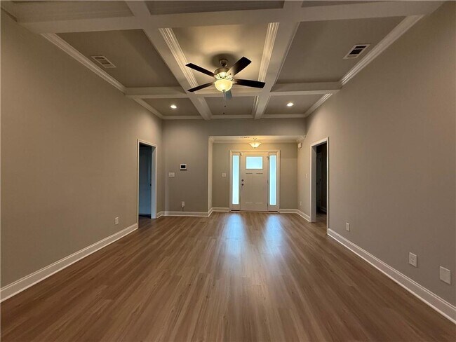 Building Photo - 231 Creek Ridge Dr