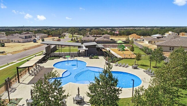 Building Photo - 257 Geminiflora Bend