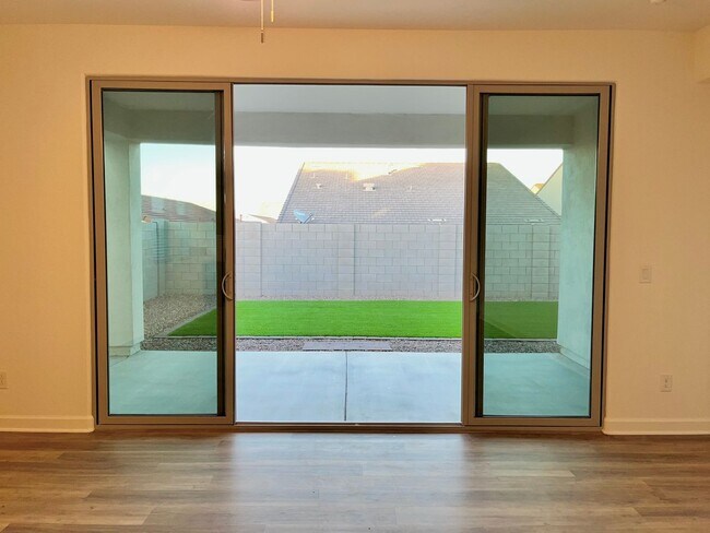Building Photo - Single level, 4Bedrooms/3Bath TollBrother ...