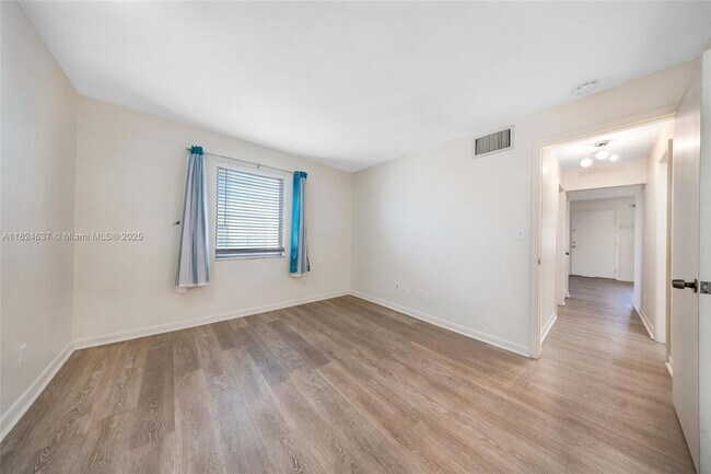 Building Photo - 8701 SW 141st St