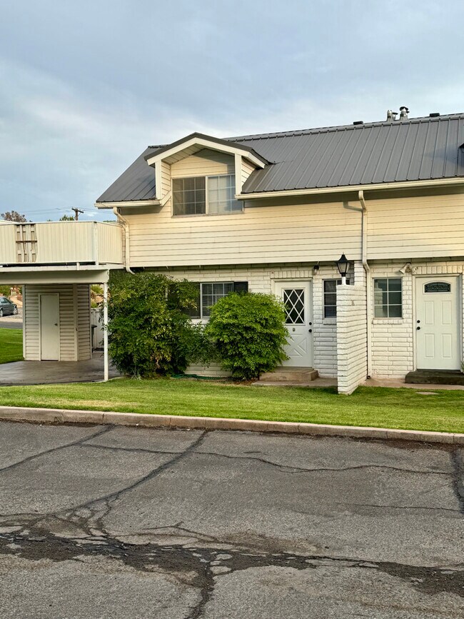 Building Photo - 781 781 N Vly Vw Dr
