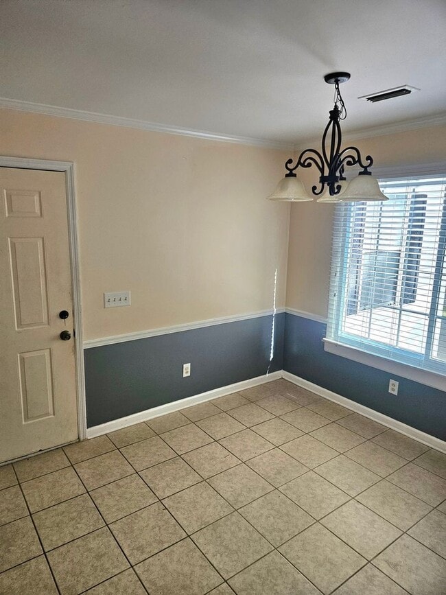 Building Photo - 100 Timberline Ct