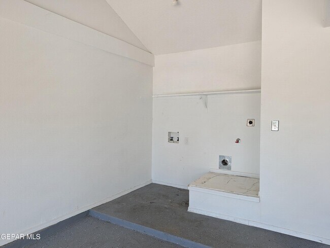 Building Photo - 12145 Sun Arbor Pl
