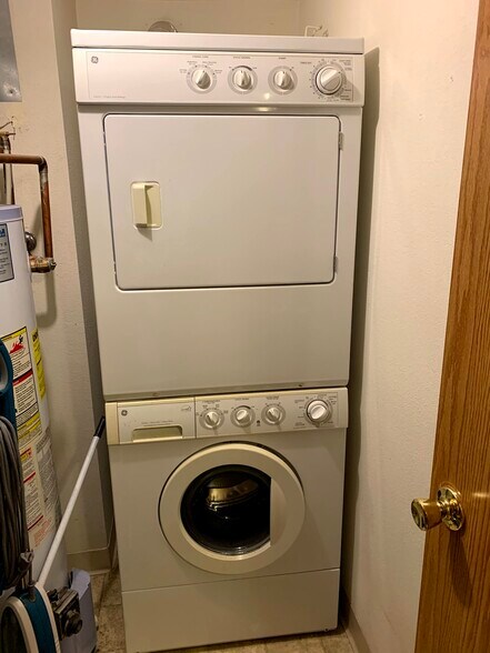 Building Photo - 2740 E Otero Plz